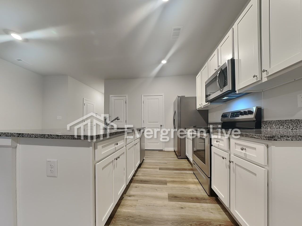 102 Village Green Dr Nw - Photo 4 of 11