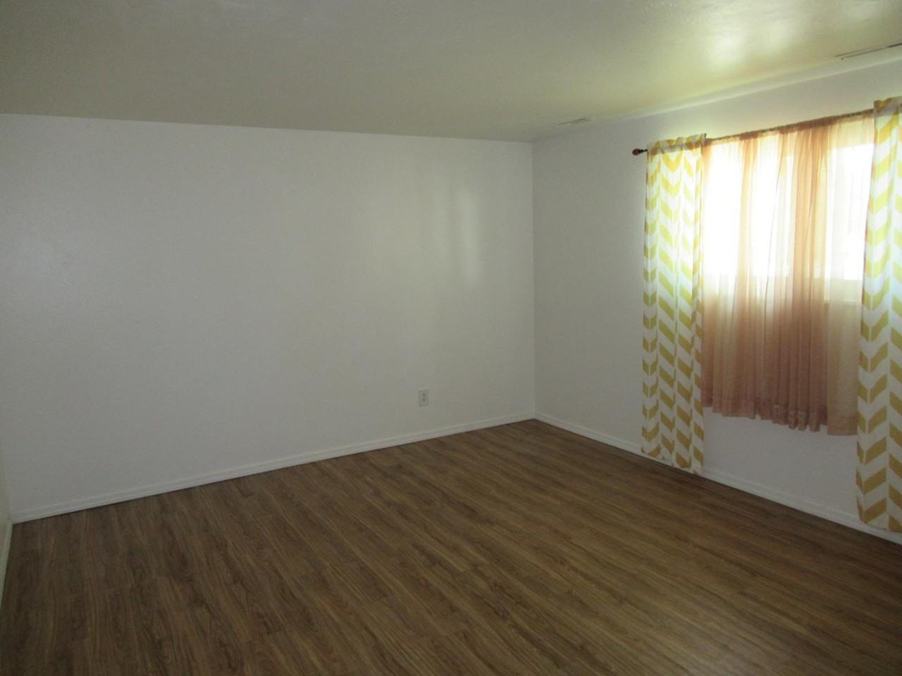 1511 N 25th St - Photo 3 of 6