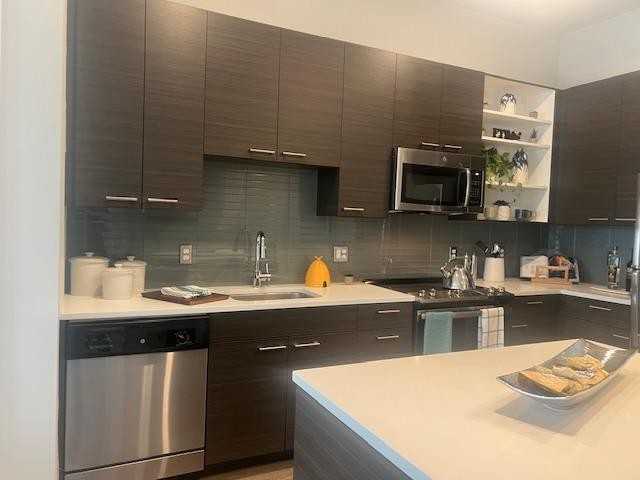 57 Concord St - Photo 3 of 18