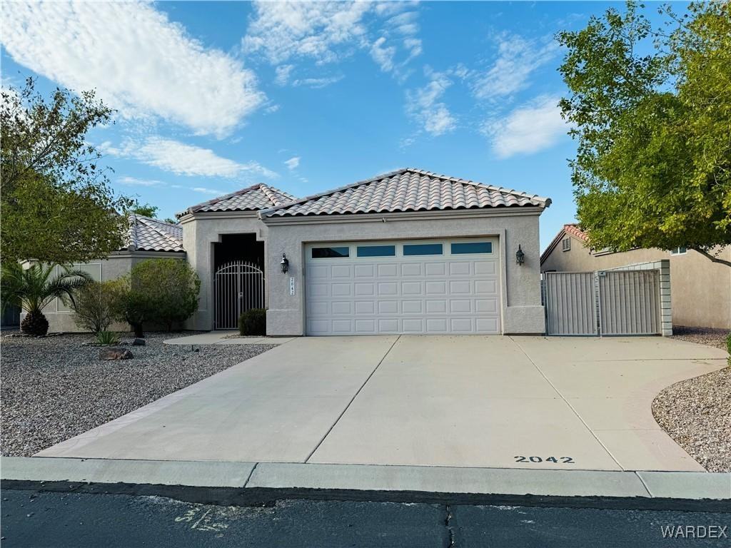 2042 E Lago Grande Pl - Photo 3 of 50