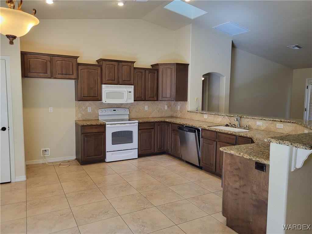 26 Harbourtown Dr N - Photo 3 of 19