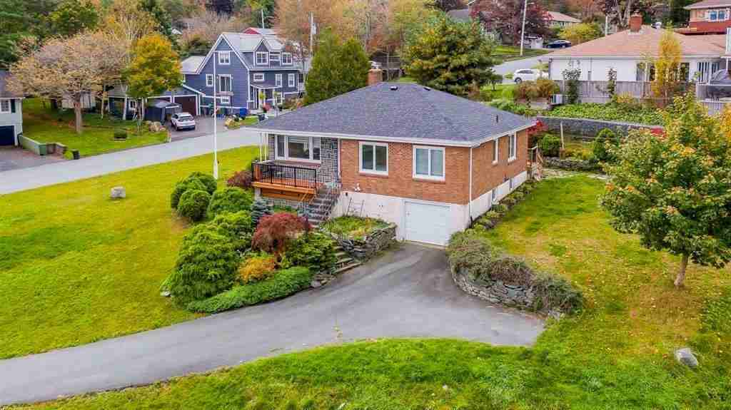 4 Winona Cres - Photo 2 of 16