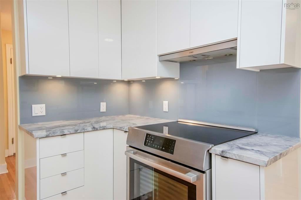 4 Winona Cres - Photo 7 of 16