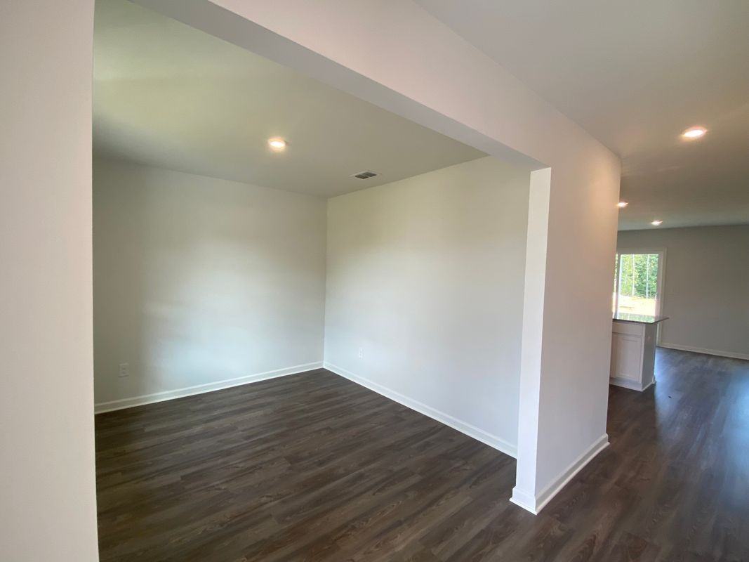 536 Pemberton St - Photo 3 of 20