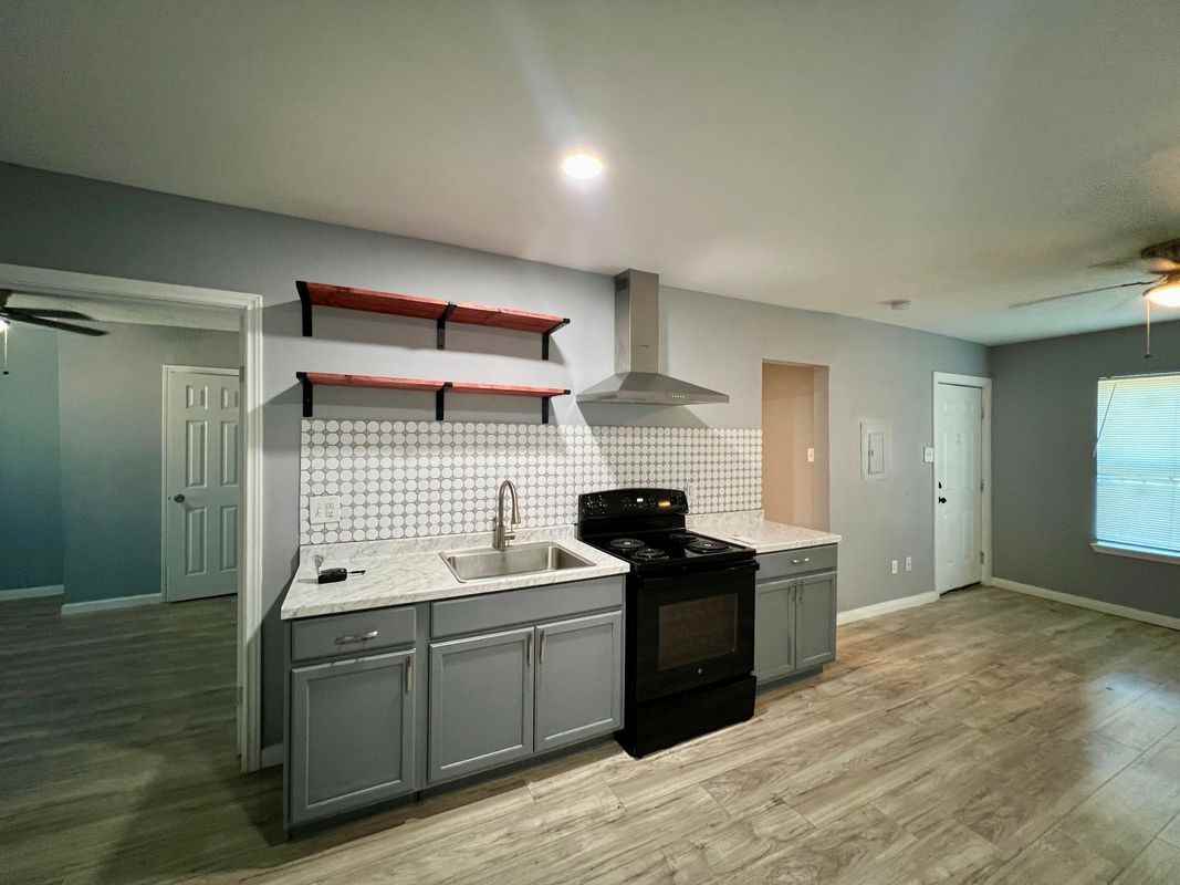 7320 Capitol St ##3 - Photo 2 of 5