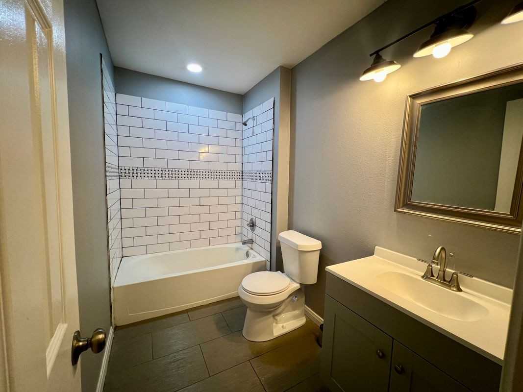 7320 Capitol St ##3 - Photo 3 of 5