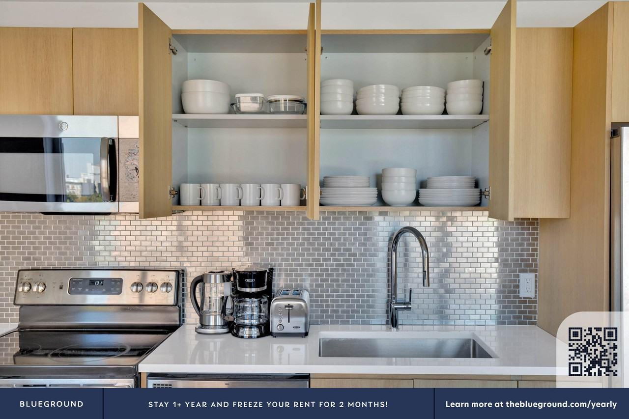 814 Amsterdam Avenue - Photo 7 of 39