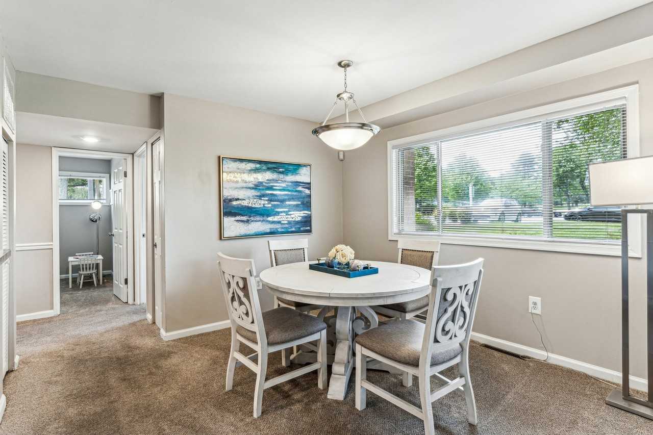 Windsor Forest - Photo 3 of 15