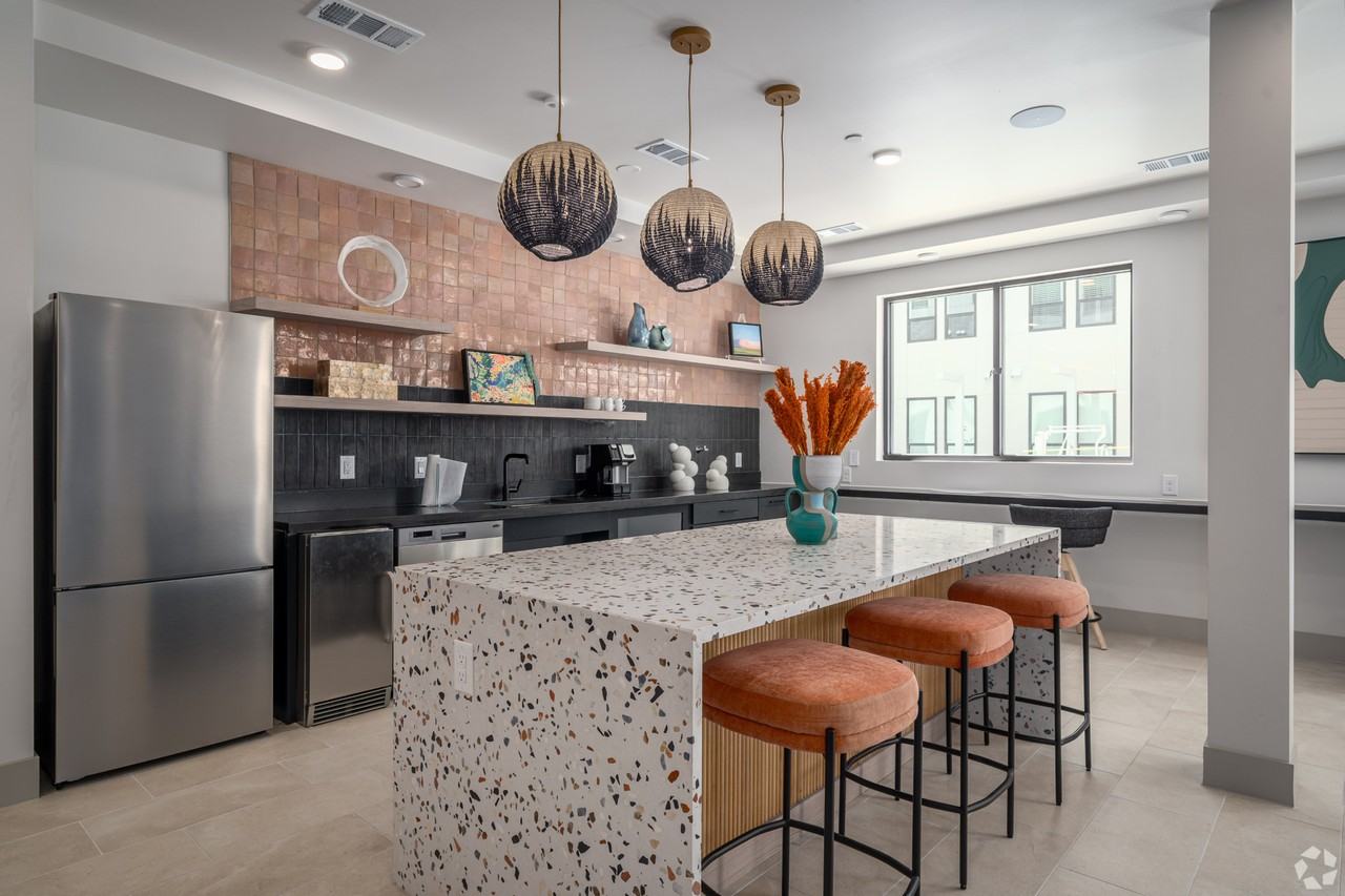 UNITI Montrose - Photo 2 of 48