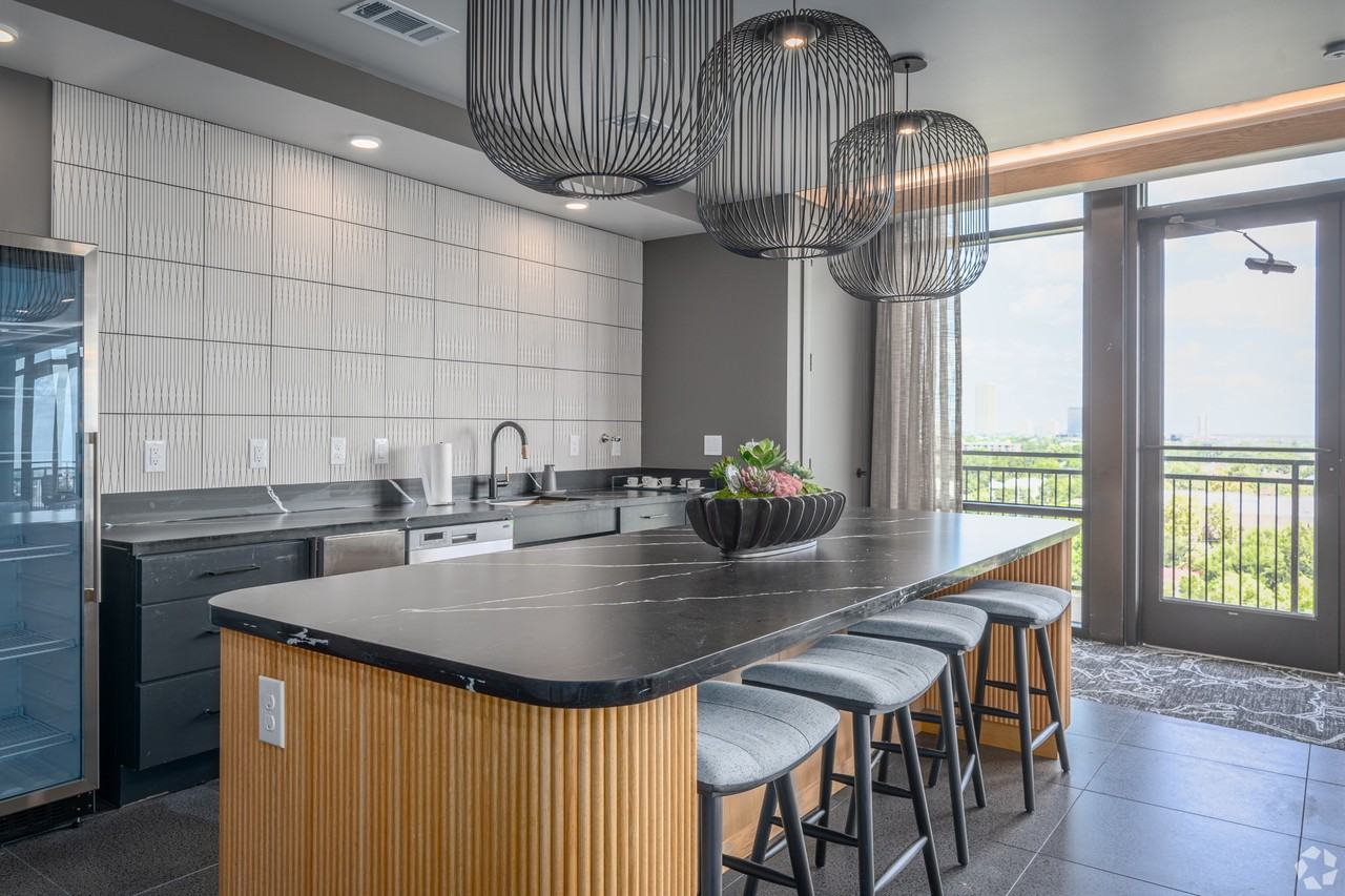 UNITI Montrose - Photo 3 of 48