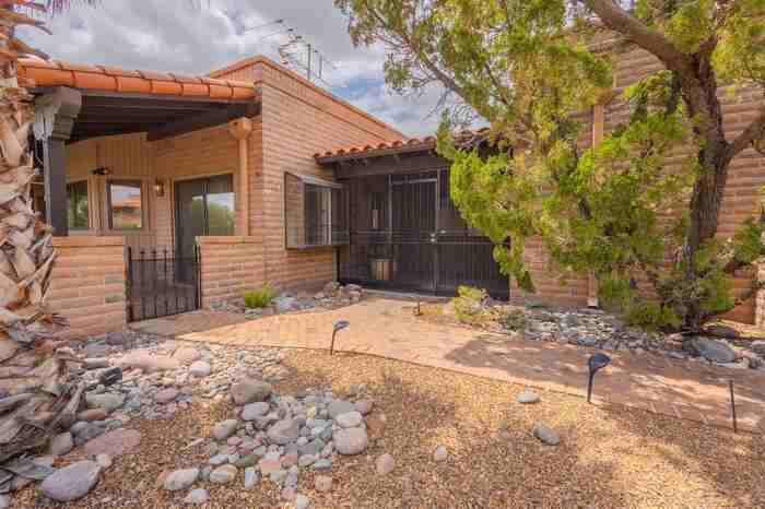 3337 S Calle Del Acle #108 - Photo 3 of 34