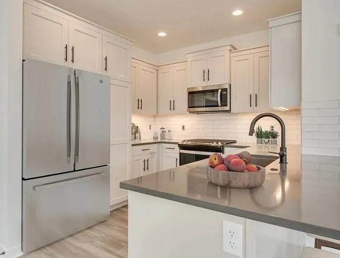 4082 Southeast Century Boulevard #NA - Photo 4 of 8