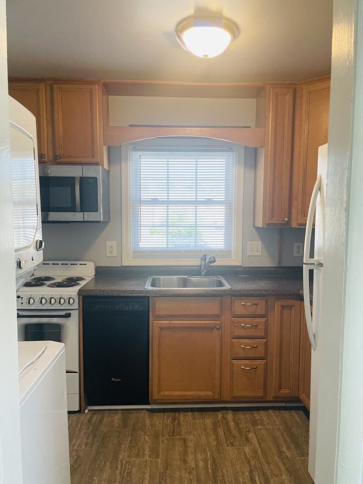 257 4th Ave #102 - Photo 3 of 20