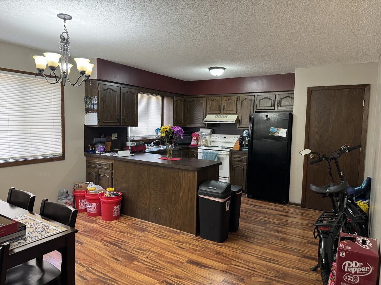 426 Commodore Dr #424UPPER - Photo 3 of 12