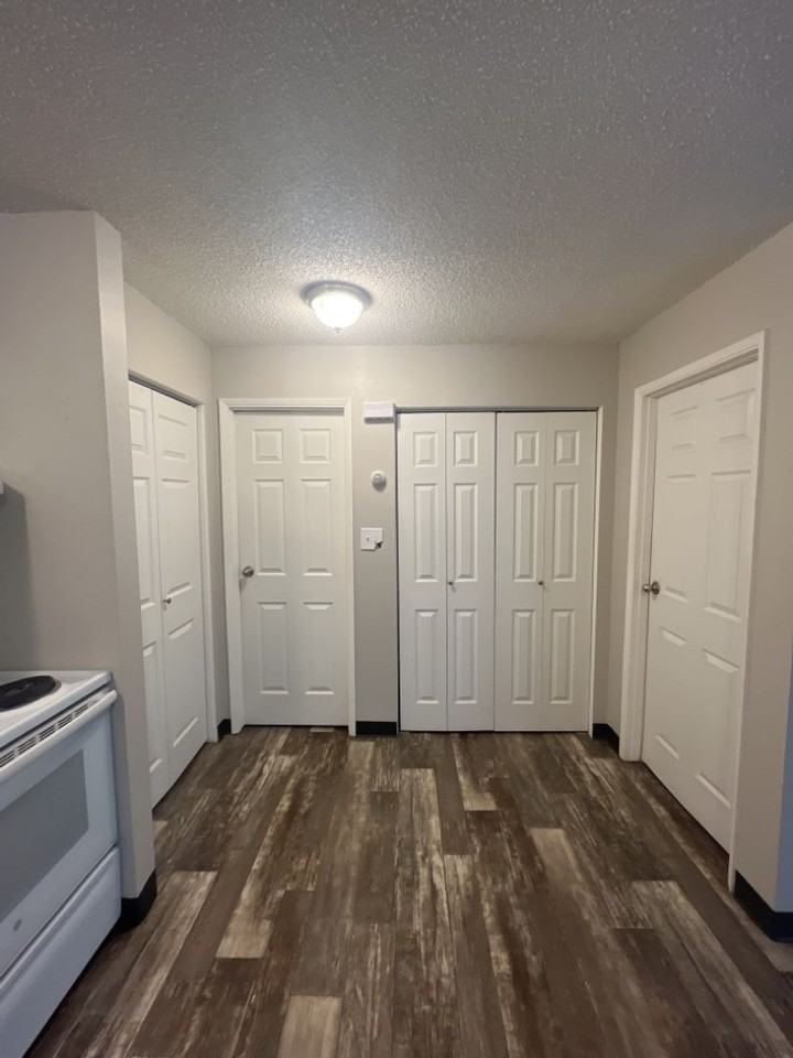 Grove Apartments - Photo 2 of 11
