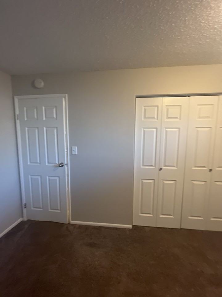 Grove Apartments - Photo 4 of 11