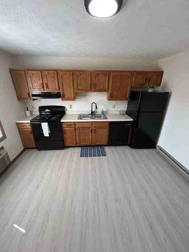 665 Mumford Dr - Photo 3 of 19