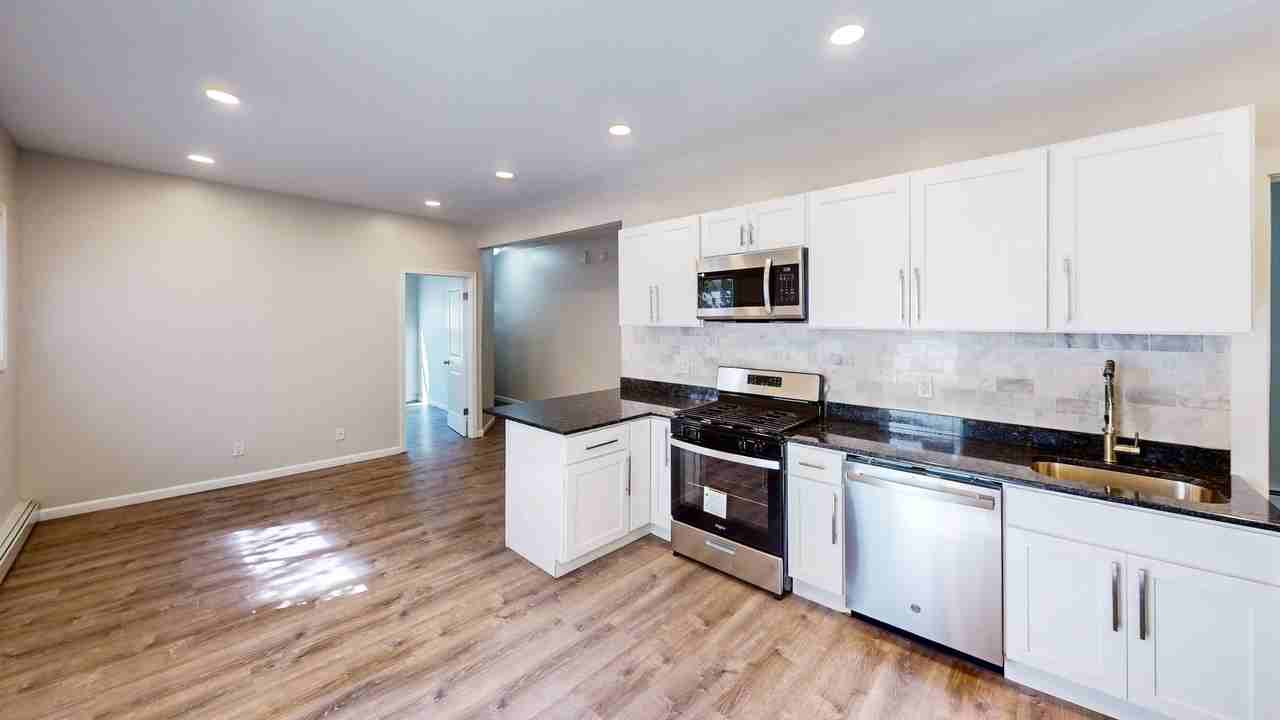 591 Orchard St - Photo 2 of 16