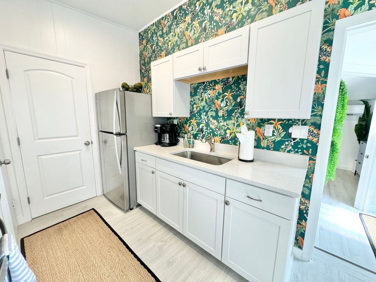 Paul Phadungchai (4073 SL) - Photo 3 of 11