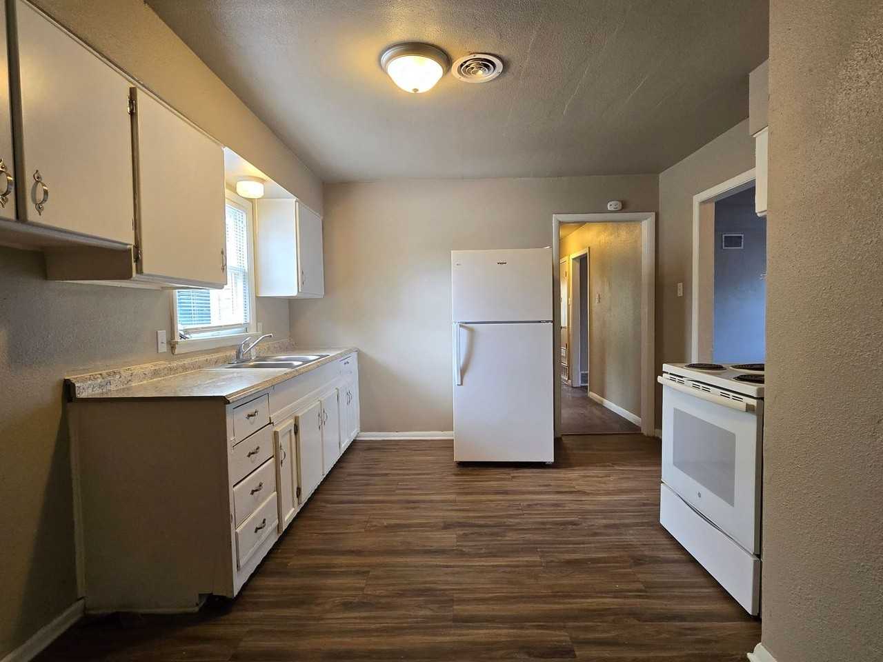 1913 S 57th St - Photo 2 of 17