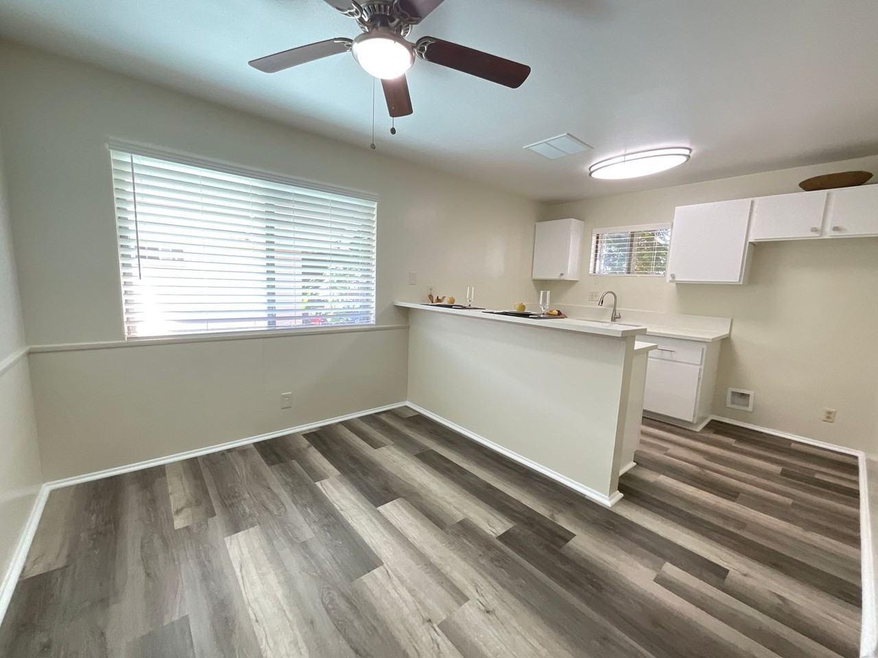 2254 W Colchester Dr - Photo 6 of 19
