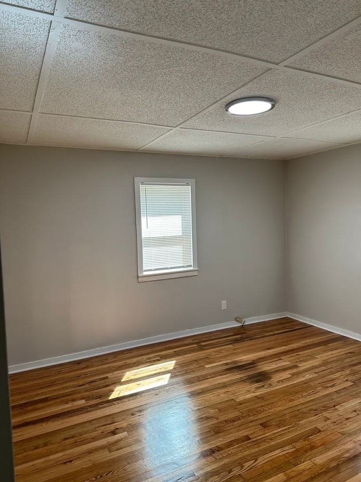 3026 Leroy St - Photo 2 of 7