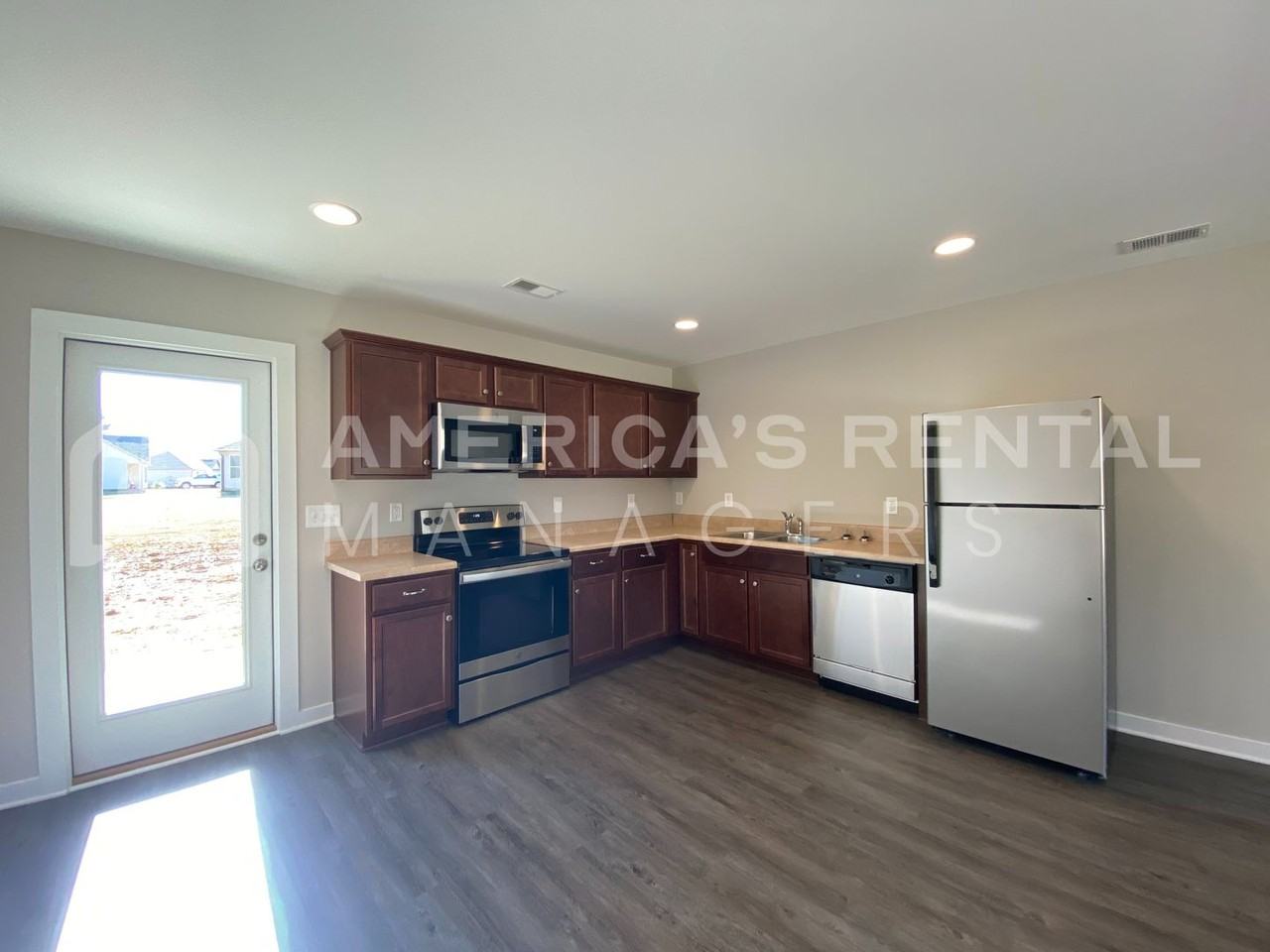 2715 Allison Mill Rd - Photo 5 of 39