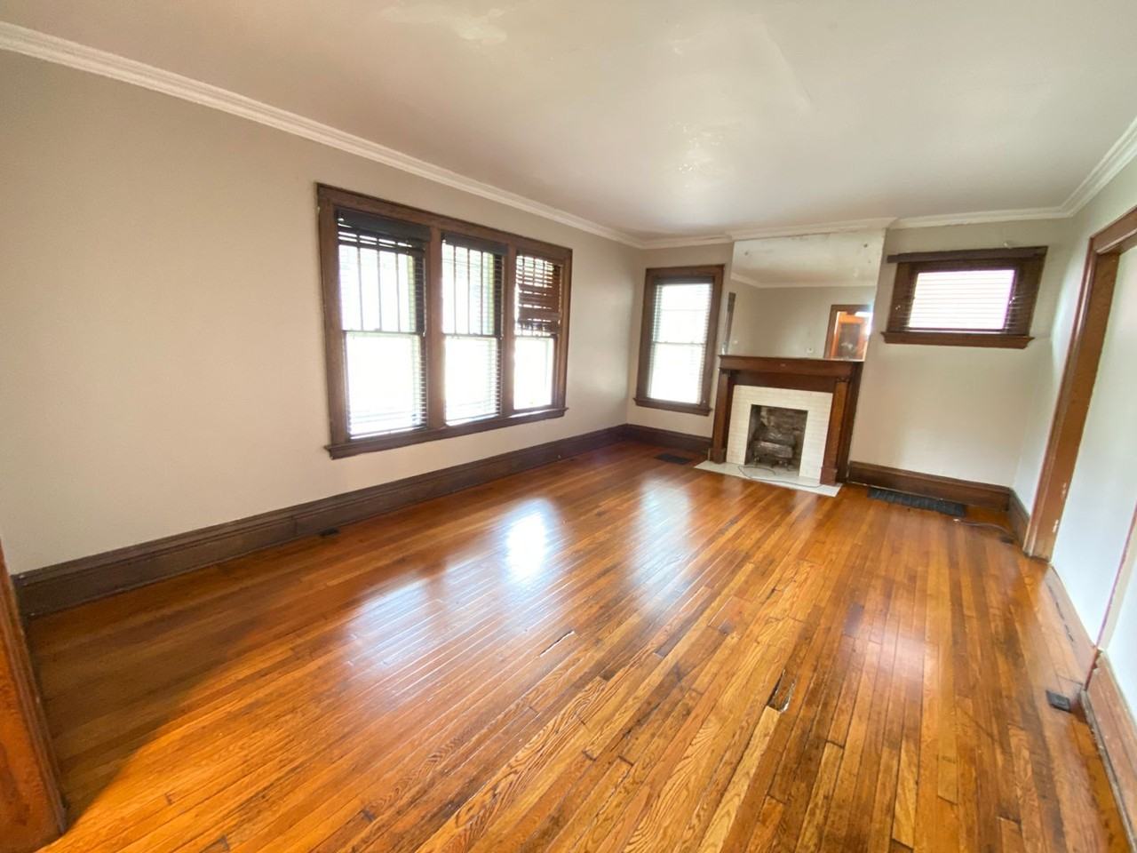 235 E 16th Ave - Photo 2 of 16