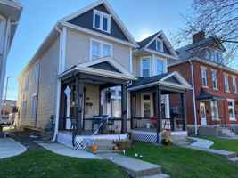 featured image of 227 W 8th Ave