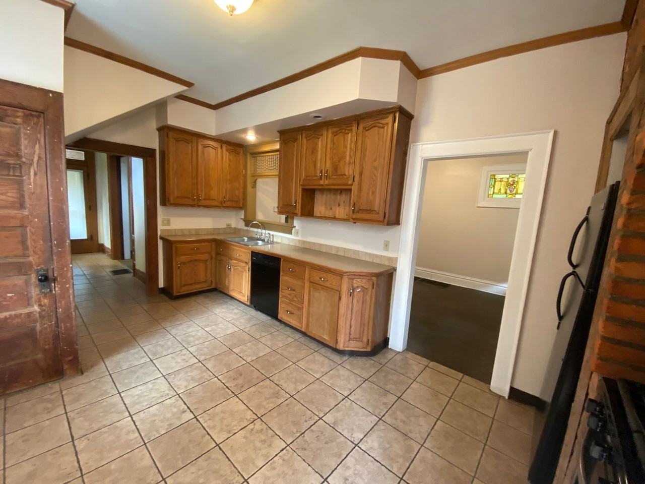 56 E Oakland Ave - Photo 5 of 13