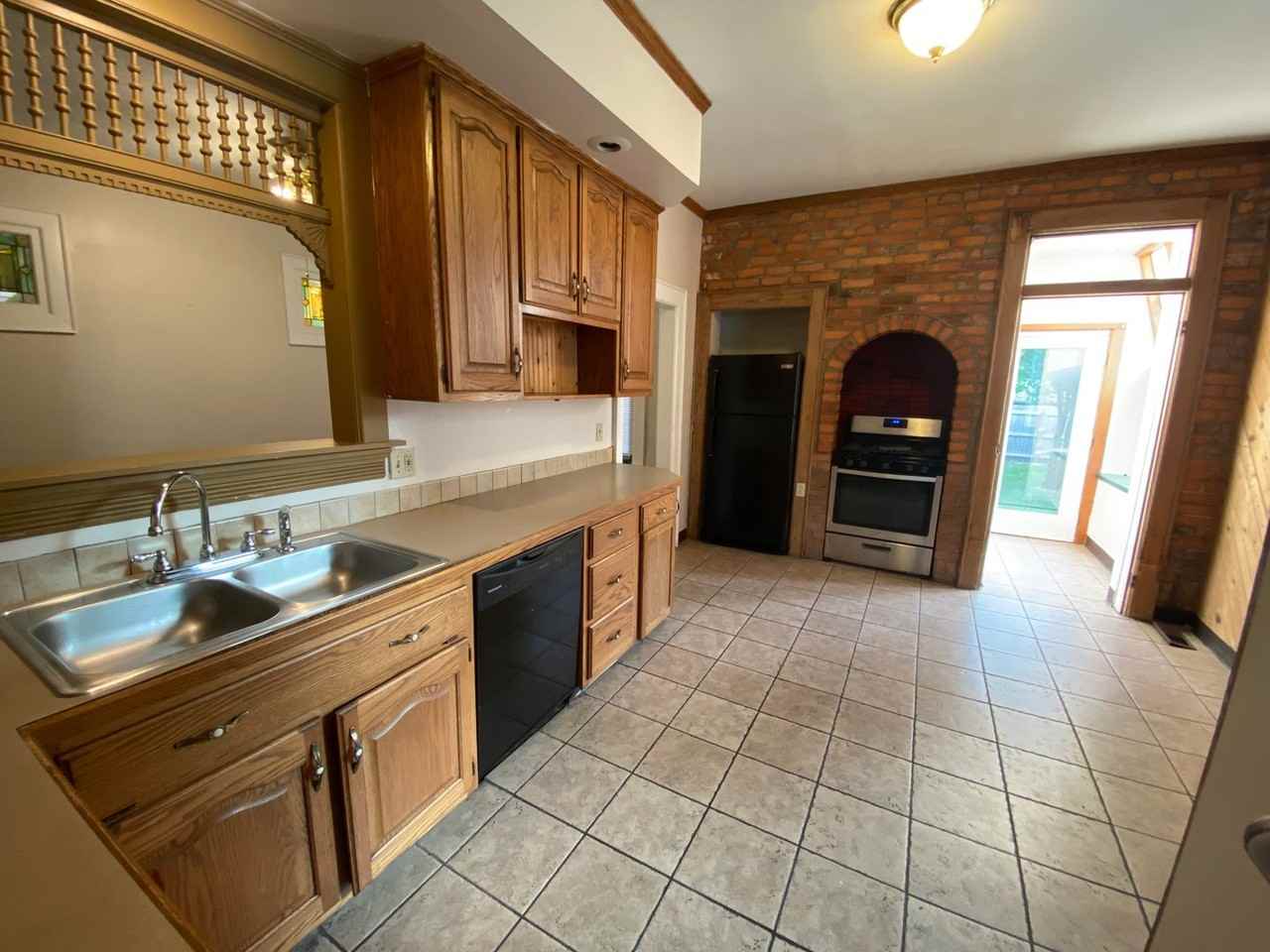 56 E Oakland Ave - Photo 6 of 13
