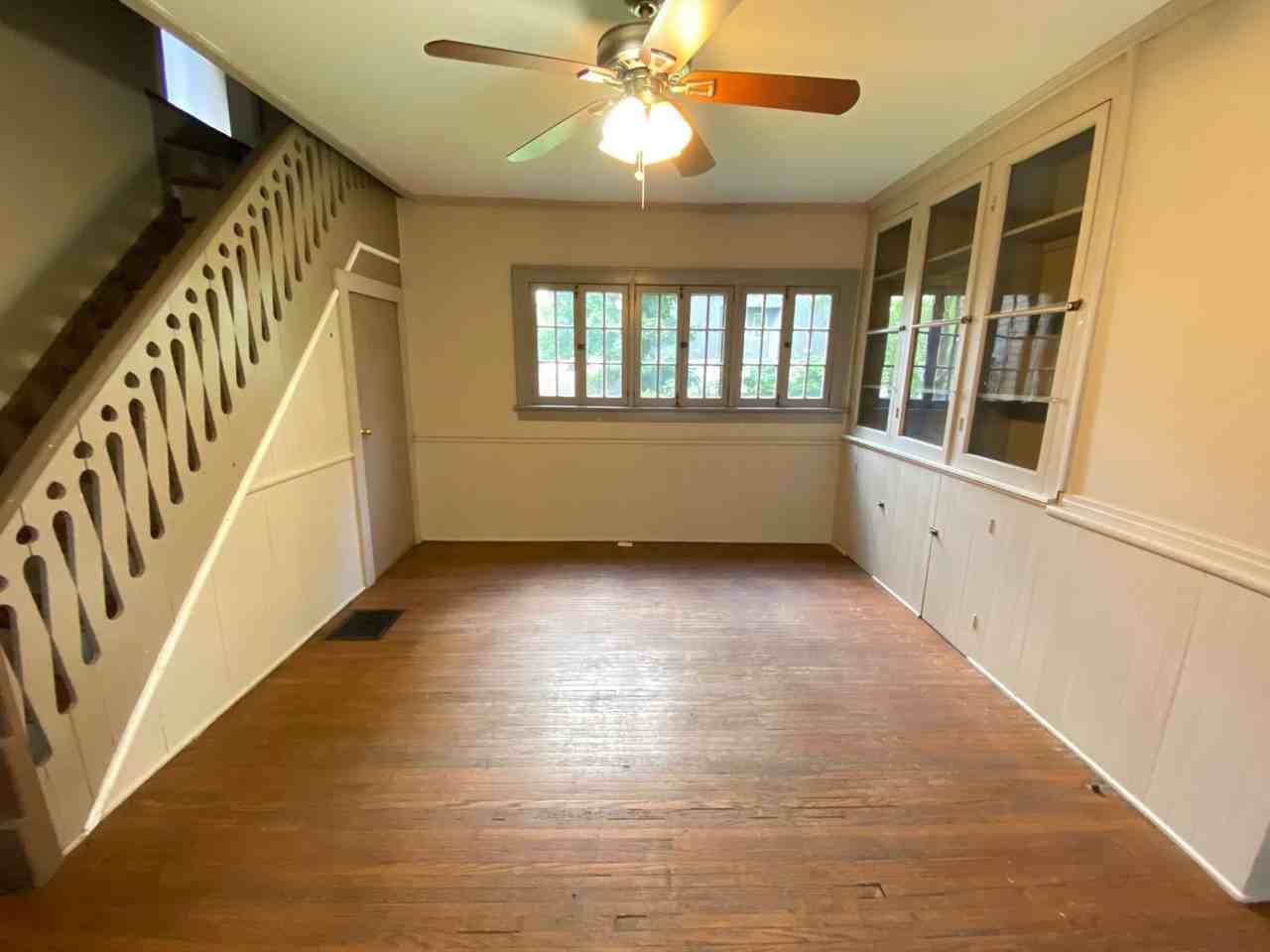 42 E Norwich Ave - Photo 7 of 20
