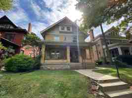 featured image of 53 E Northwood Ave