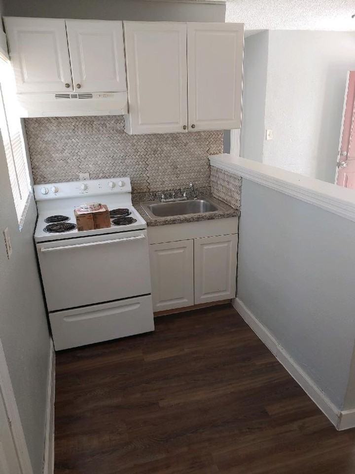 2206 Lucerne Park Rd 1-4 - Photo 2 of 7