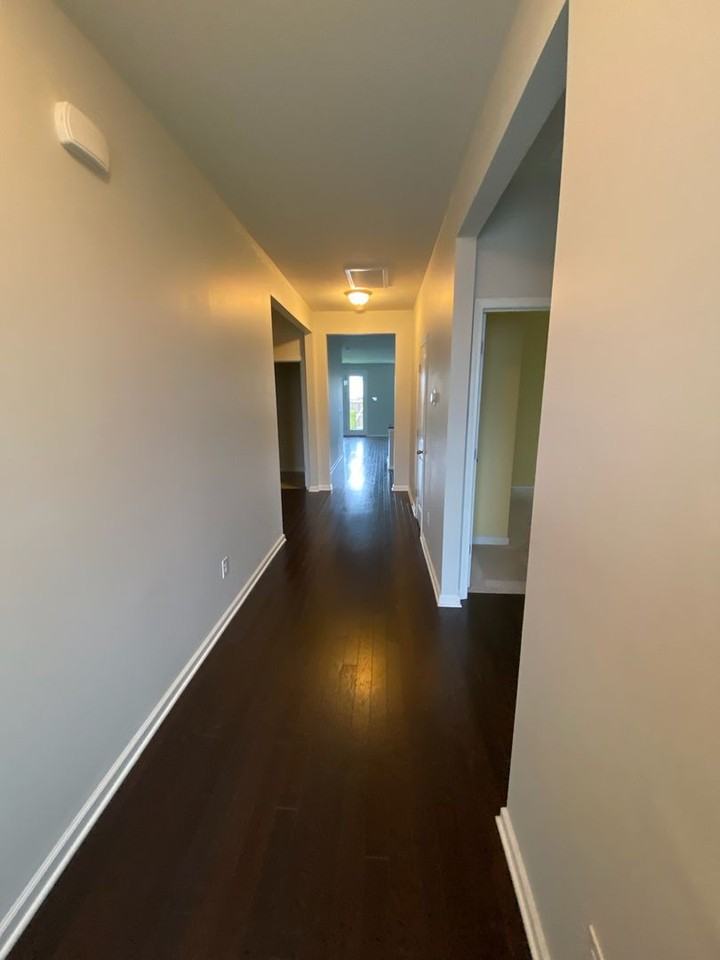 118 Greenwich Dr - Photo 2 of 17