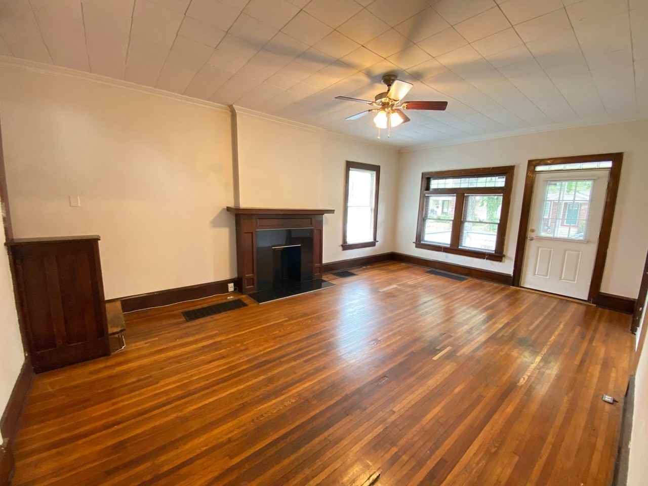 2257 Indianola Ave - Photo 3 of 23