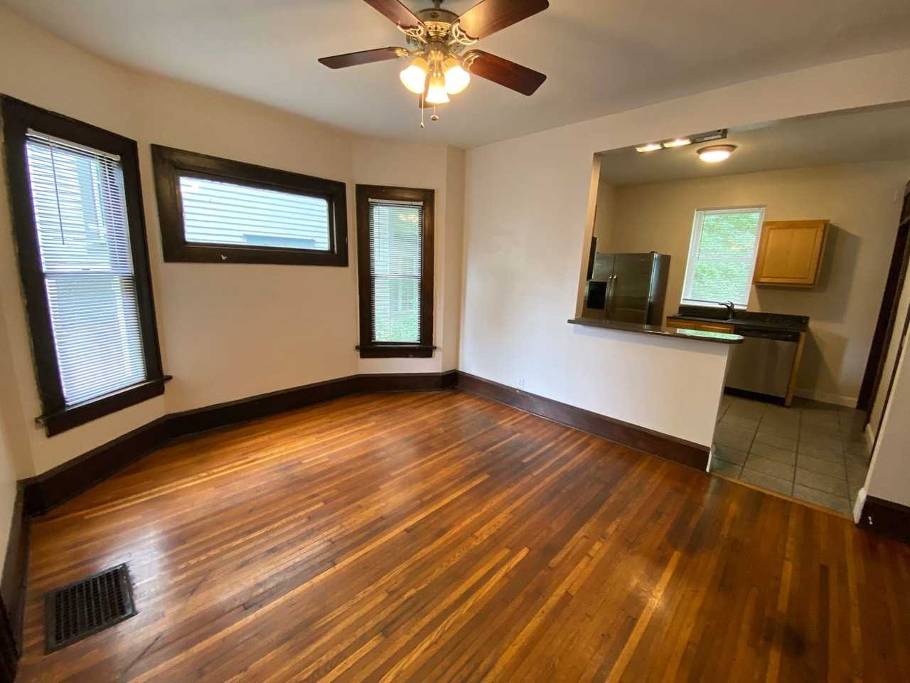 2257 Indianola Ave - Photo 7 of 23