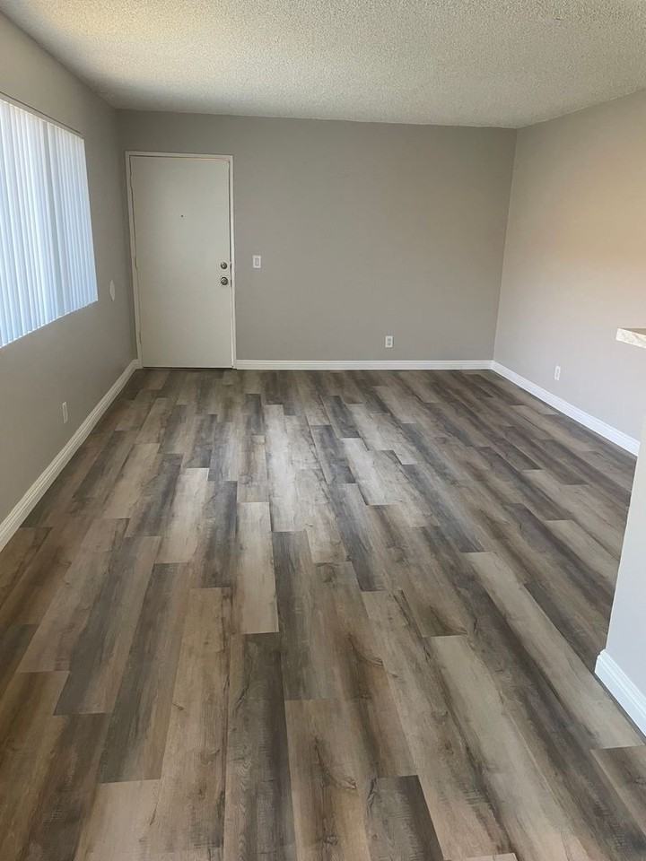 Mountain View Apartments - Photo 3 of 18