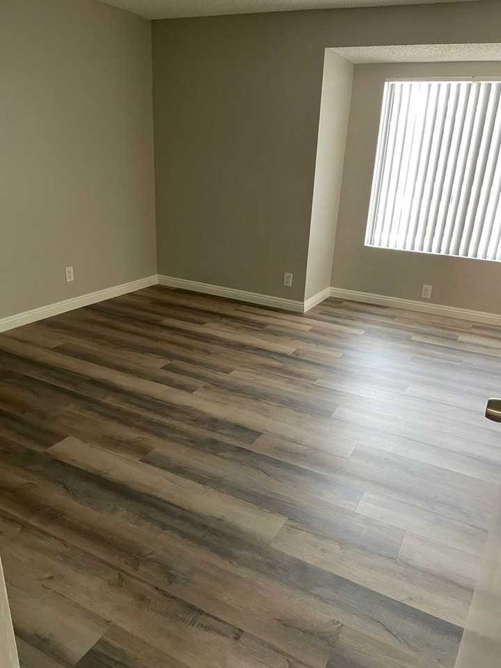 Mountain View Apartments - Photo 6 of 18