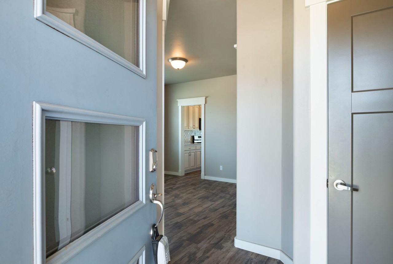 11408 Nw 104th St - Photo 3 of 31