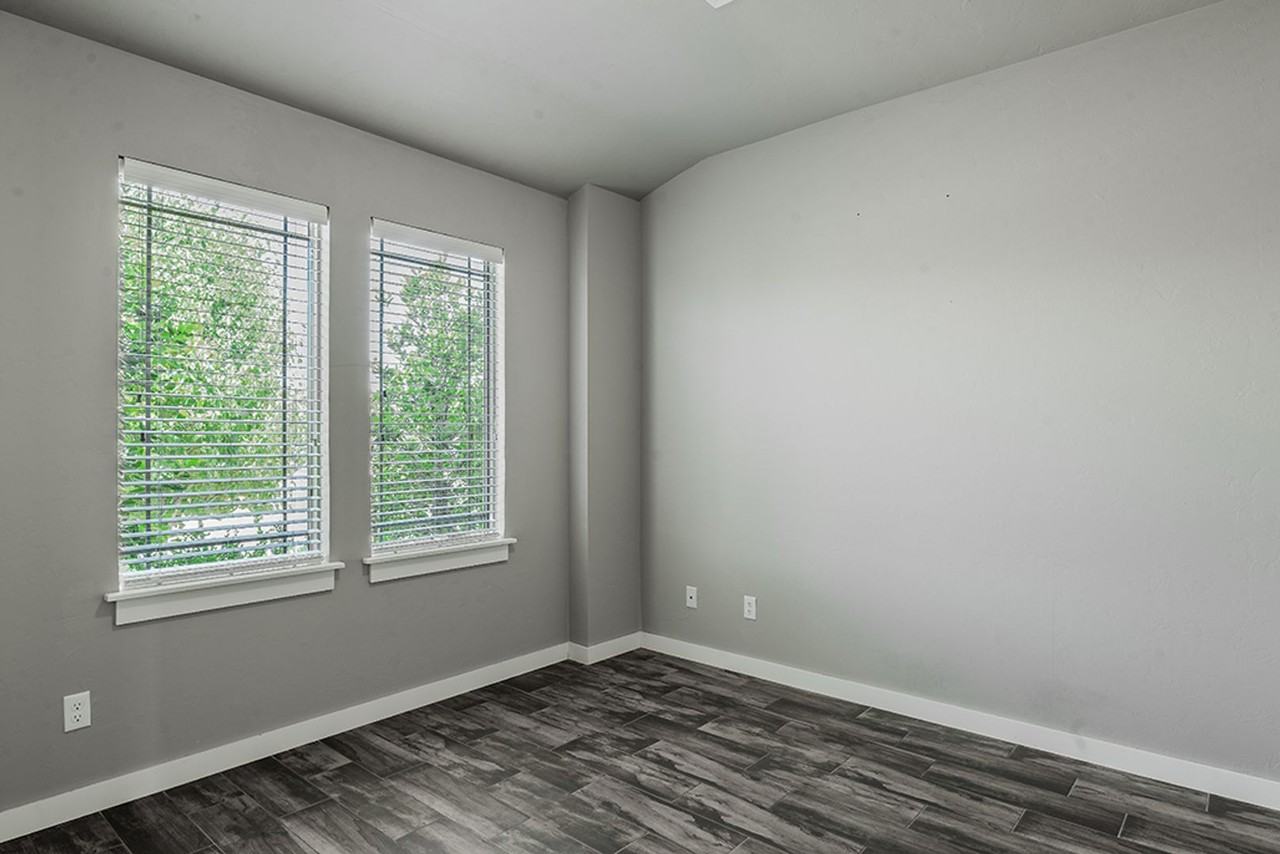 11408 Nw 104th St - Photo 4 of 31