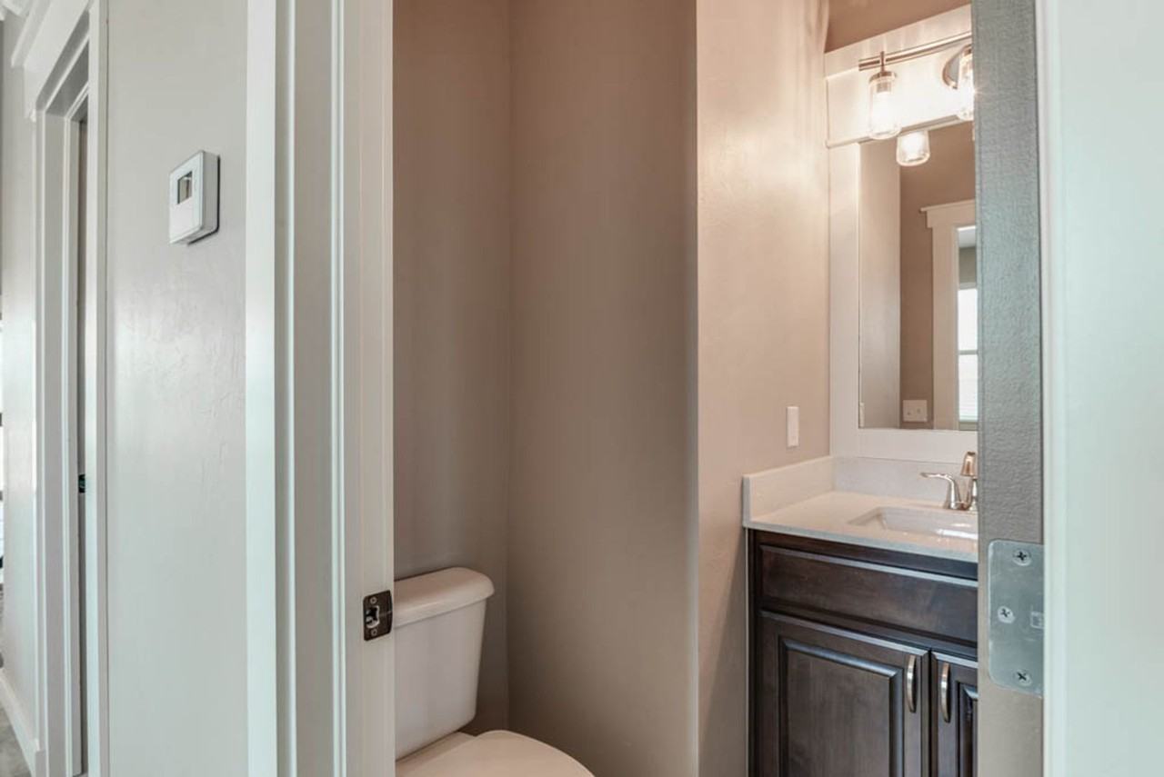 11408 Nw 104th St - Photo 6 of 31