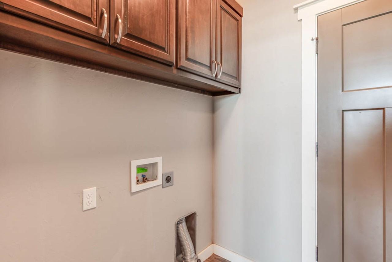 11408 Nw 104th St - Photo 7 of 31