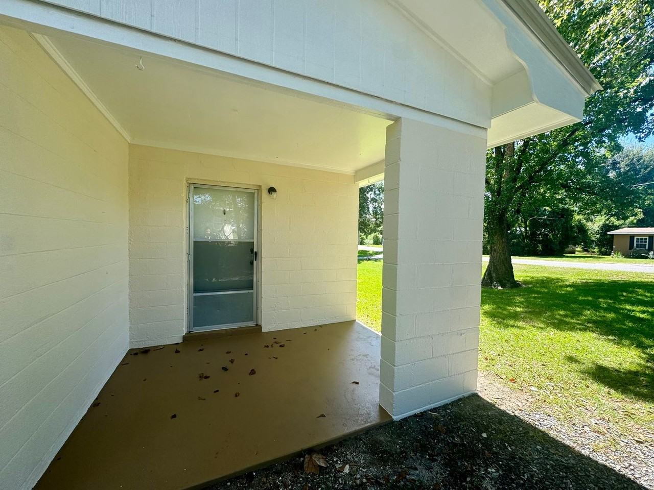 4460 Butler Ave - Photo 3 of 10