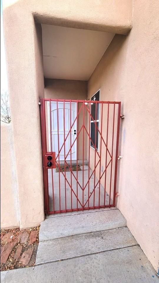 3004 Los Tomases Dr Nw - Photo 2 of 21