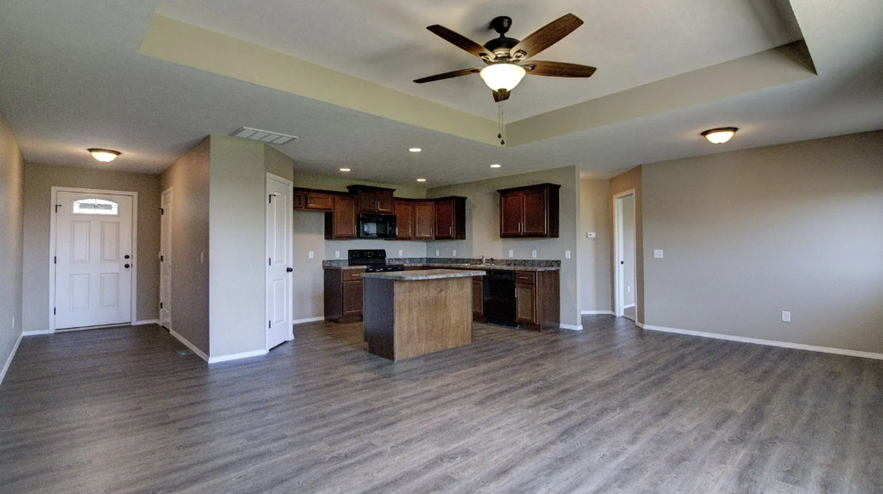 496 W Grace St - Photo 3 of 14