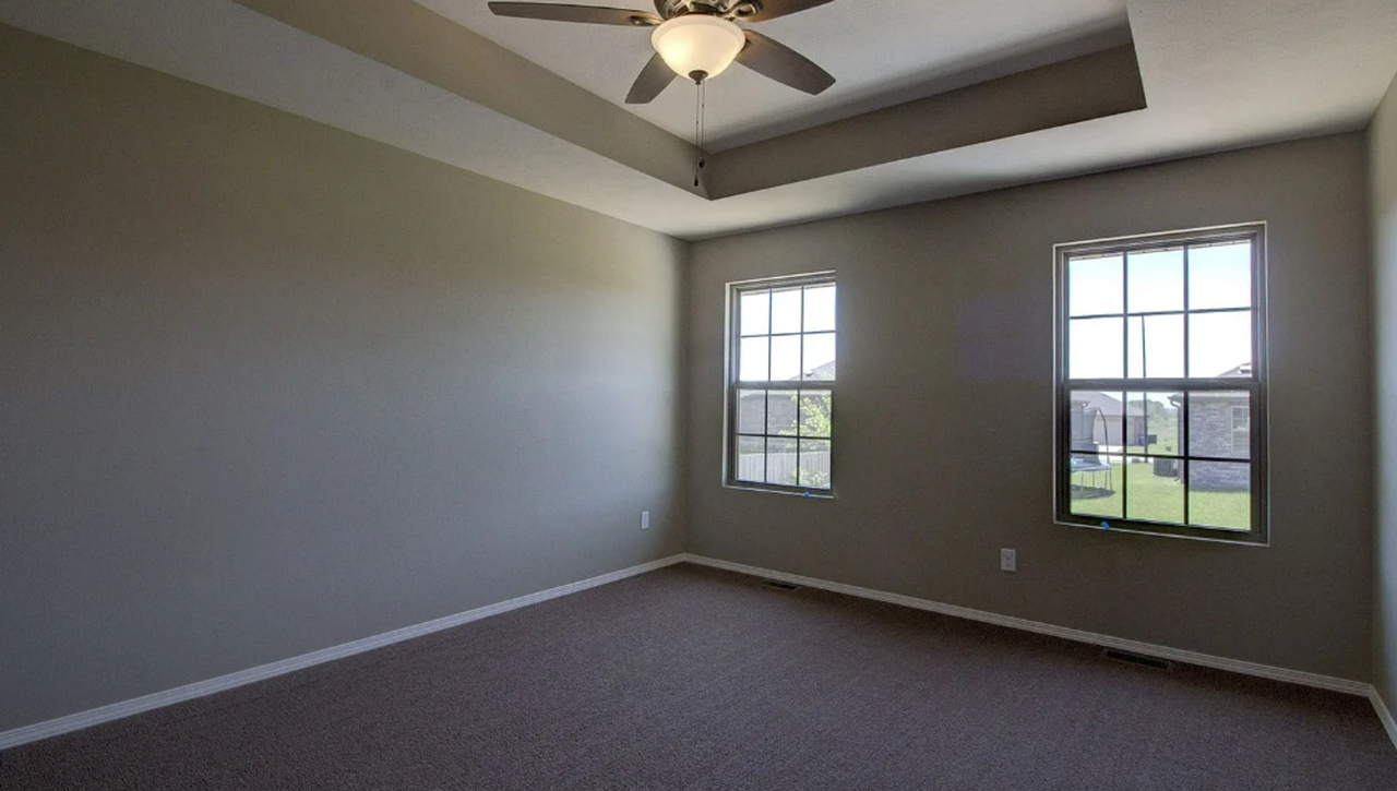 496 W Grace St - Photo 5 of 14