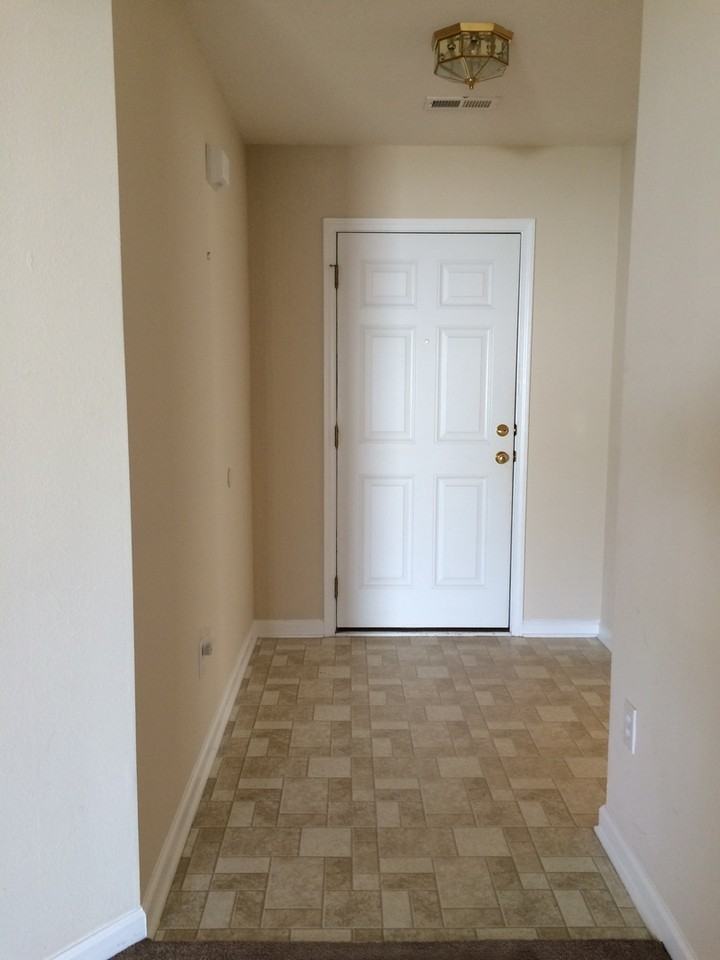 2525 Whetstone Ln - Photo 2 of 11