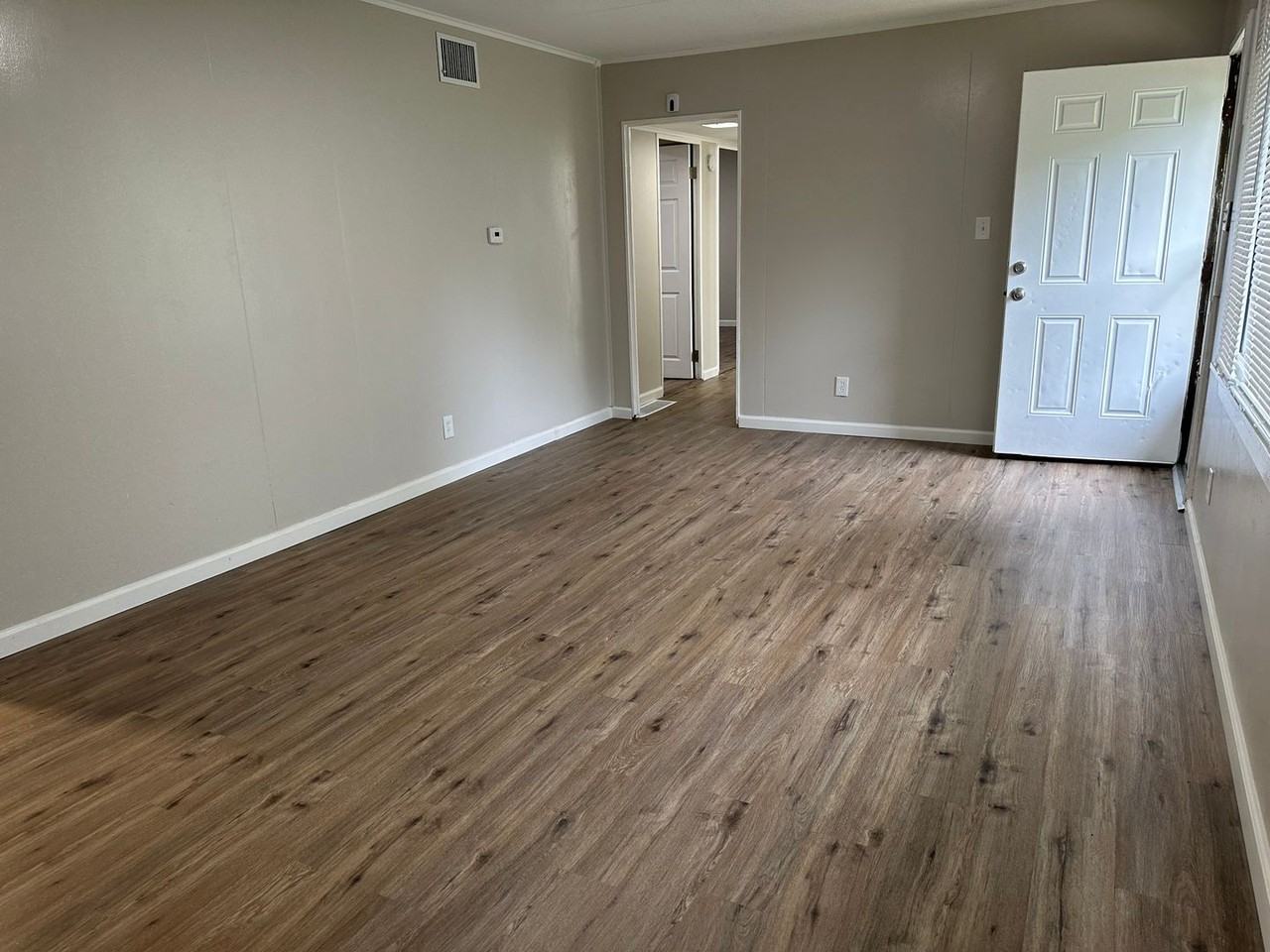 6265 Tyndall Dr - Photo 2 of 17