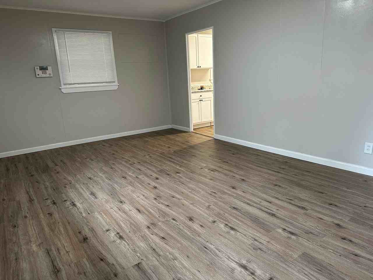 6265 Tyndall Dr - Photo 3 of 17